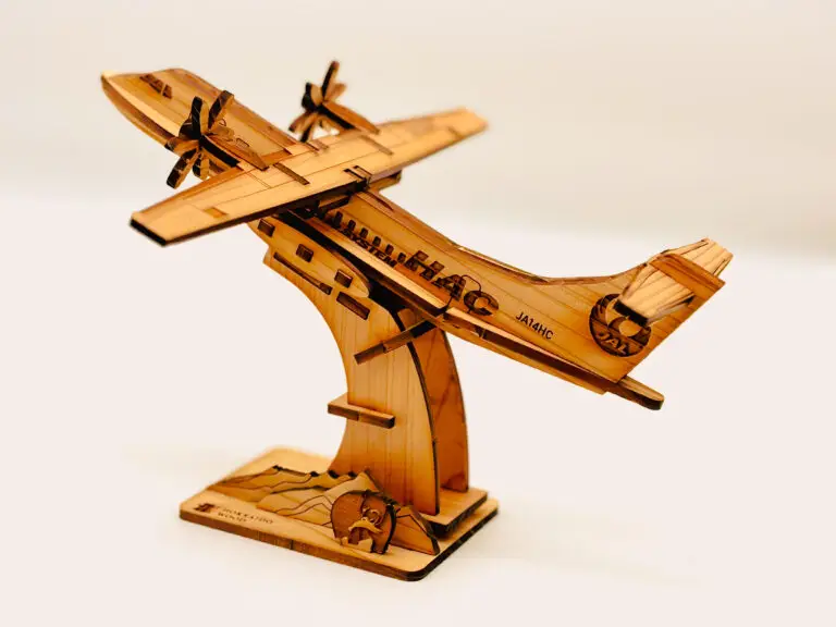 ATR42-600 WOOD PLANE MODEL 組み立て式(木育として地域材を使用)
